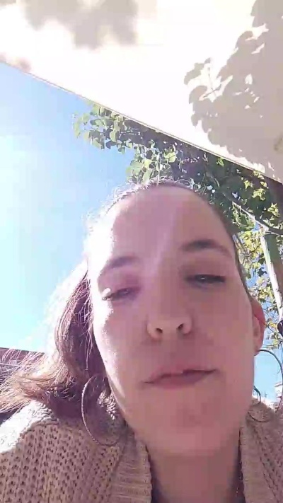 Candelaa666 from Spain