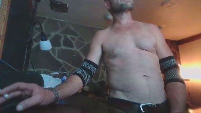 Hungthickbrit50 from Canada