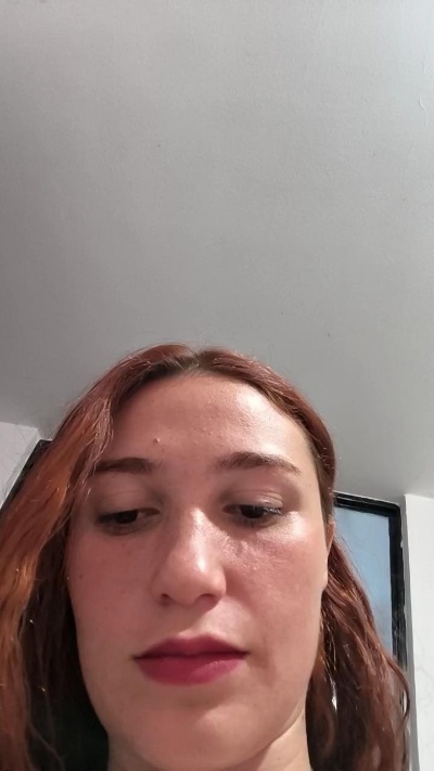 Isabelle_x from Italy