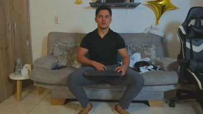 Julian_wallace from United States