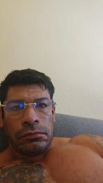 Leonsalvajexxx from Spain