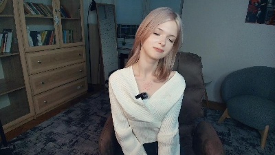 LoisDonley from Poland