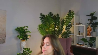MeghannMilosch from France