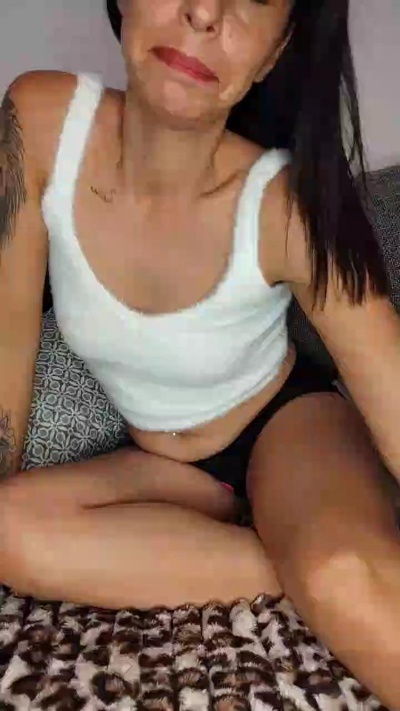 Nayaa_rose from France