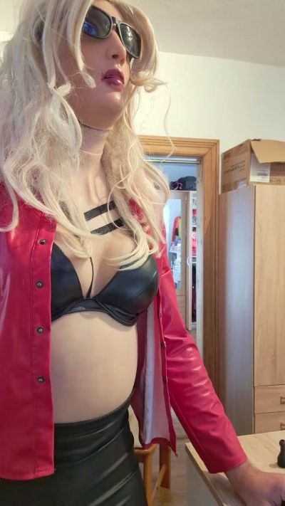 devbisissy2370 from Germany