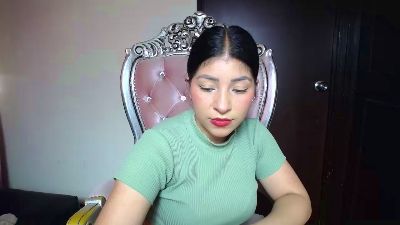 holly20a from United States
