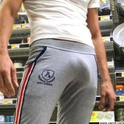 justlookinghot from United Kingdom