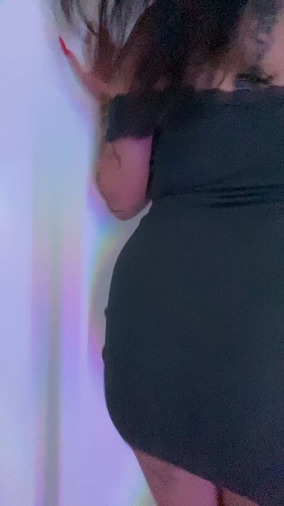 karenbrunette from Chile
