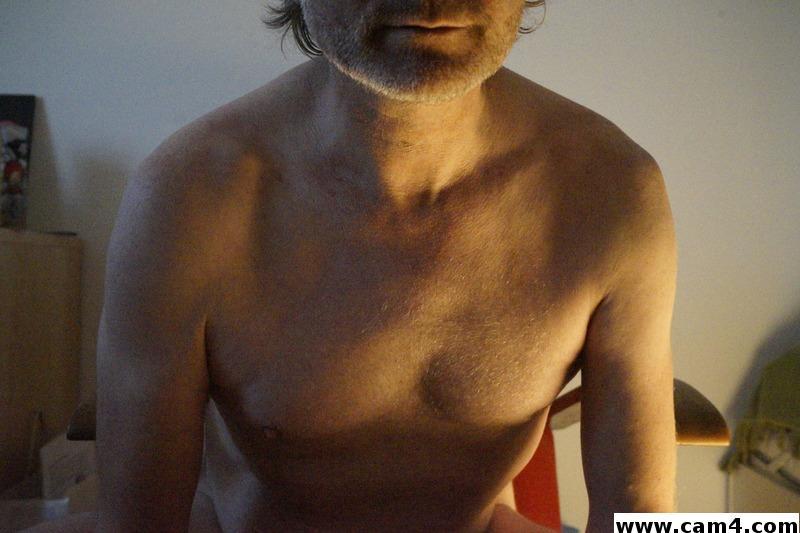 perfectbod2180 from Latvia