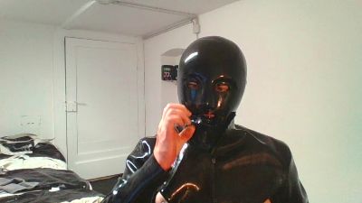 rubberneoguy from Germany